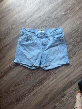 Levi's Mid Length Denim Shorts Size 29